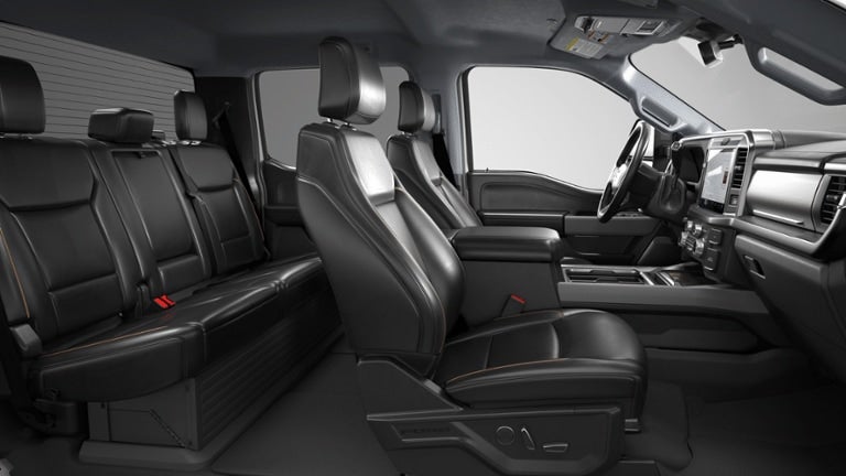 2026 Ford Super Duty F-450 DRW LARIAT