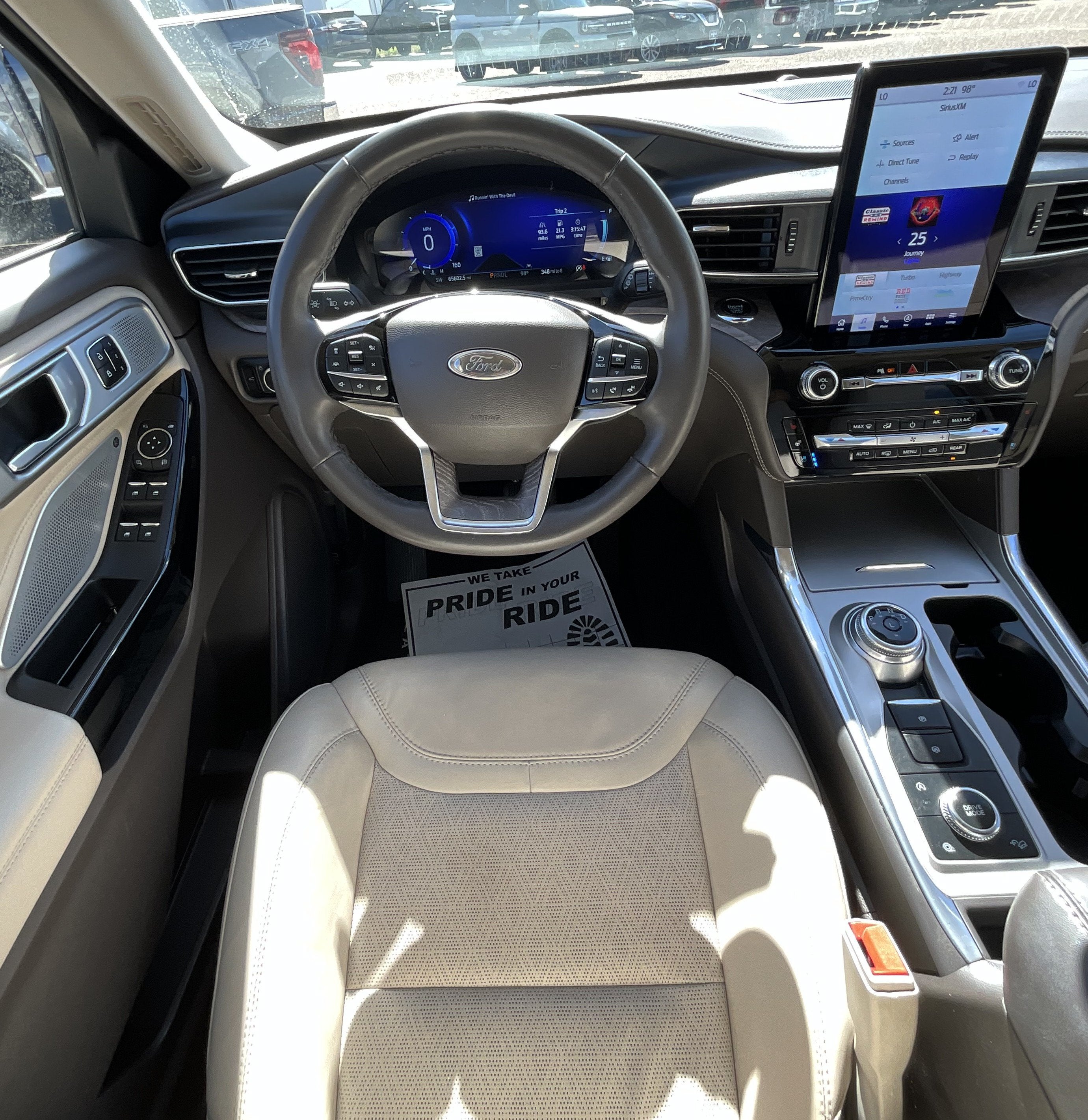 2023 Ford Explorer Platinum