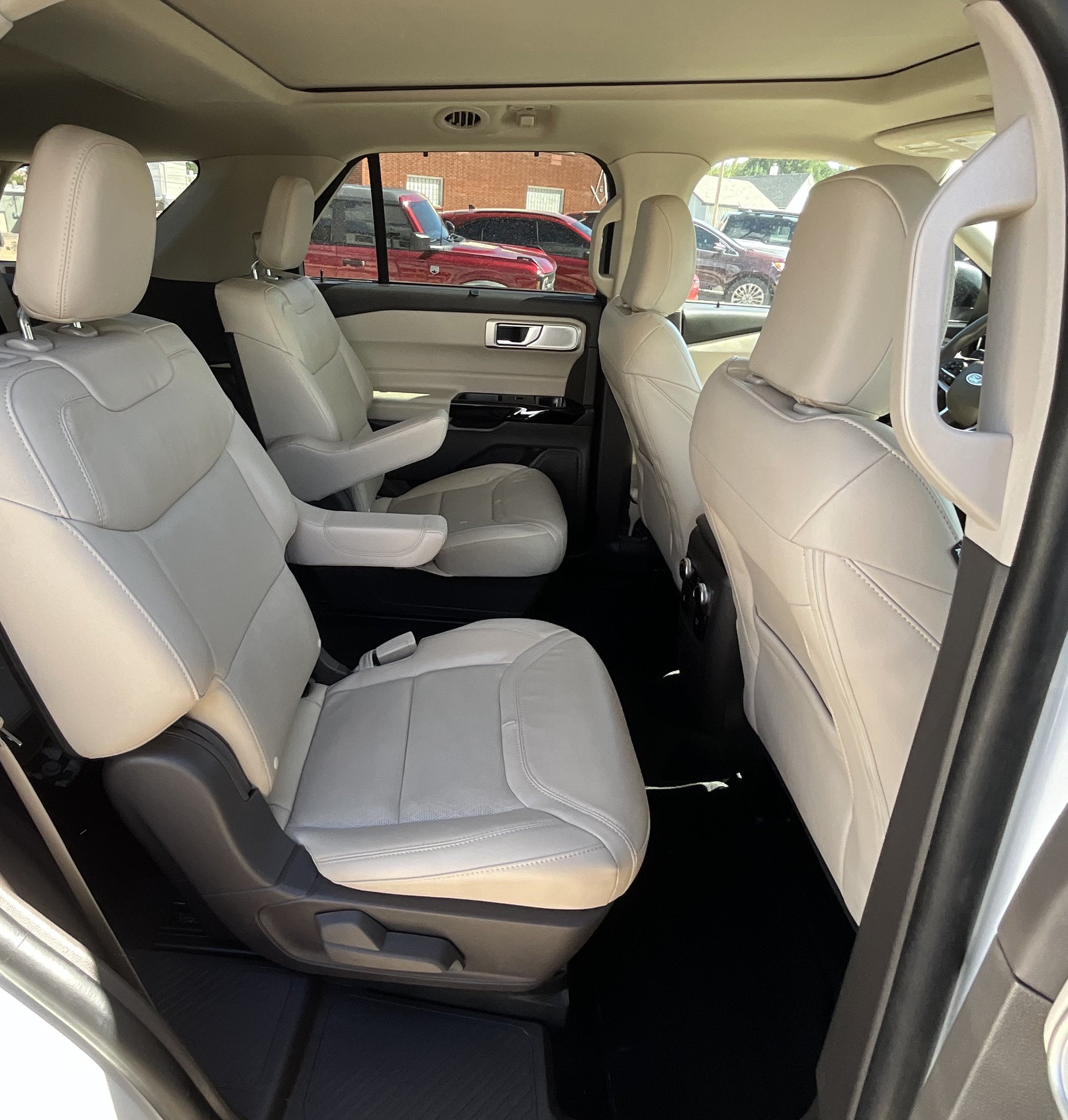 2023 Ford Explorer Platinum