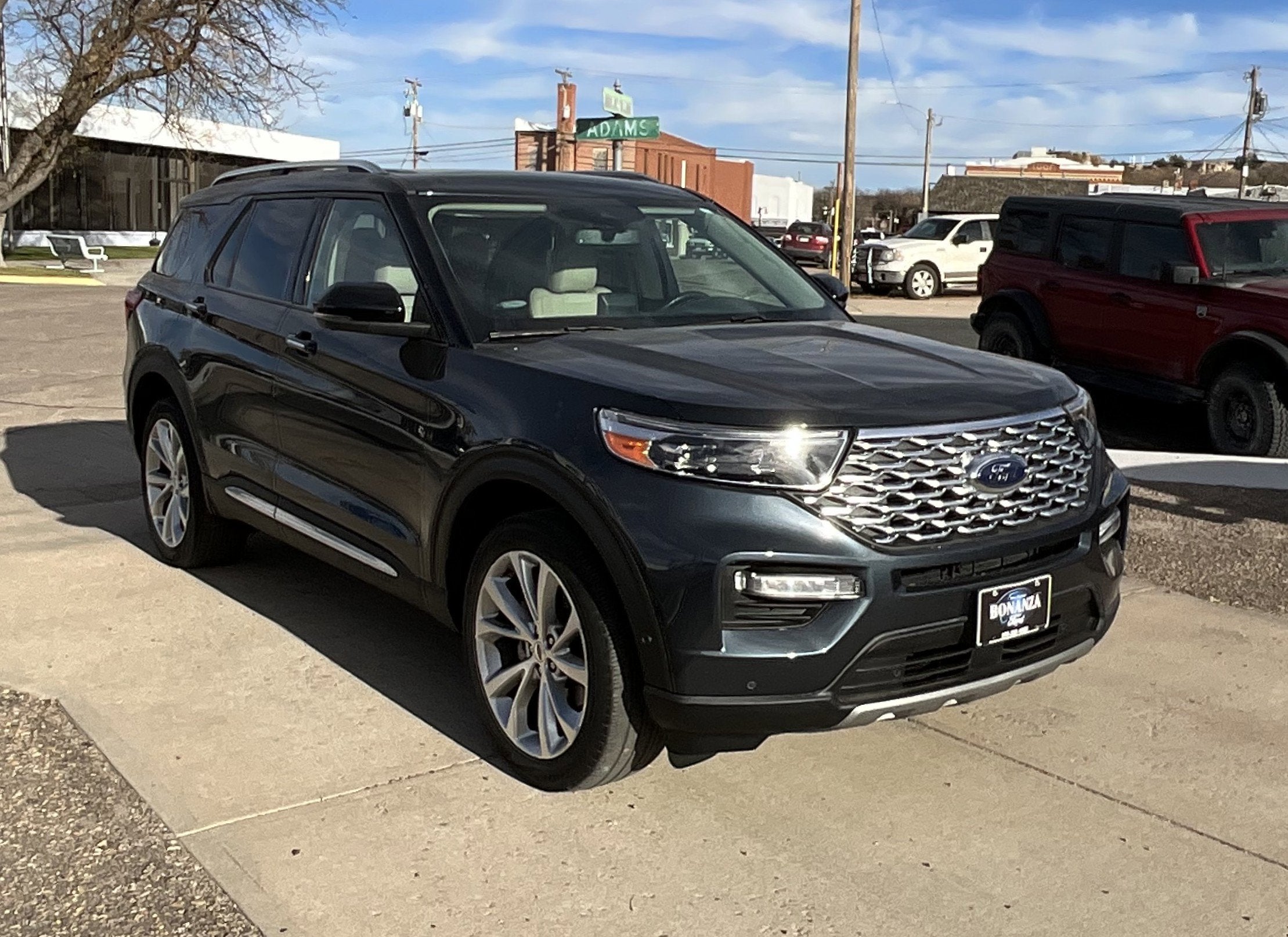 2022 Ford Explorer Platinum