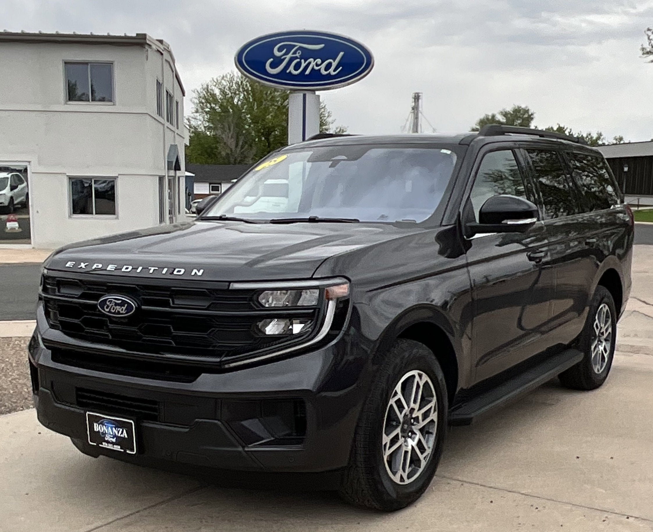 2025 Ford Expedition Active