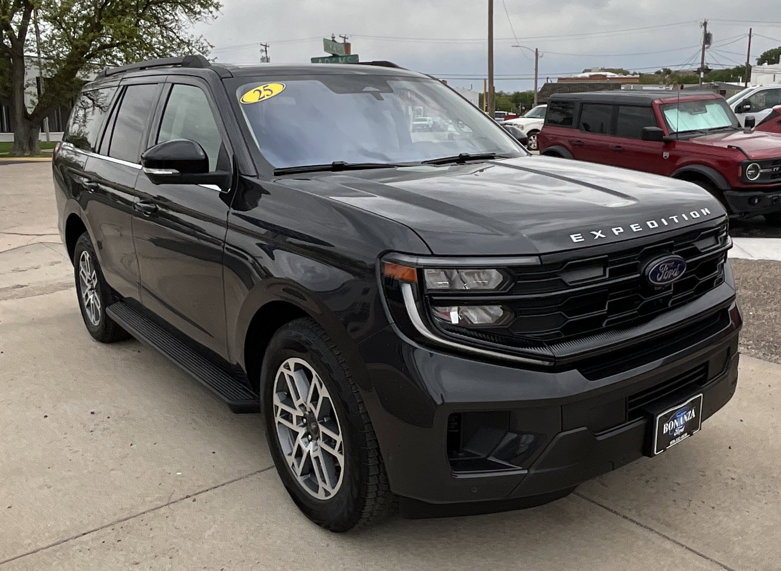 2025 Ford Expedition Active