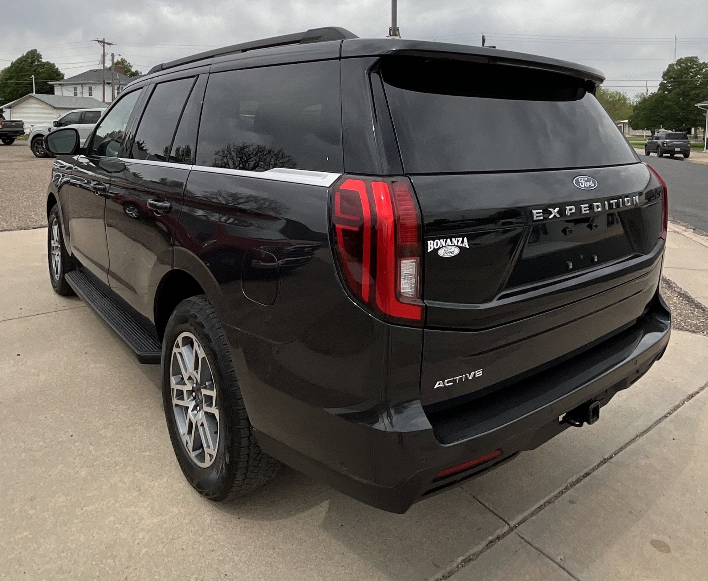 2025 Ford Expedition Active