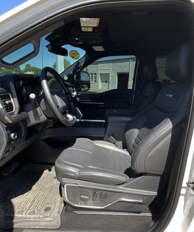 2025 Ford Super Duty F-350 SRW Platinum
