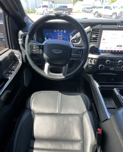 2025 Ford Super Duty F-350 SRW Platinum