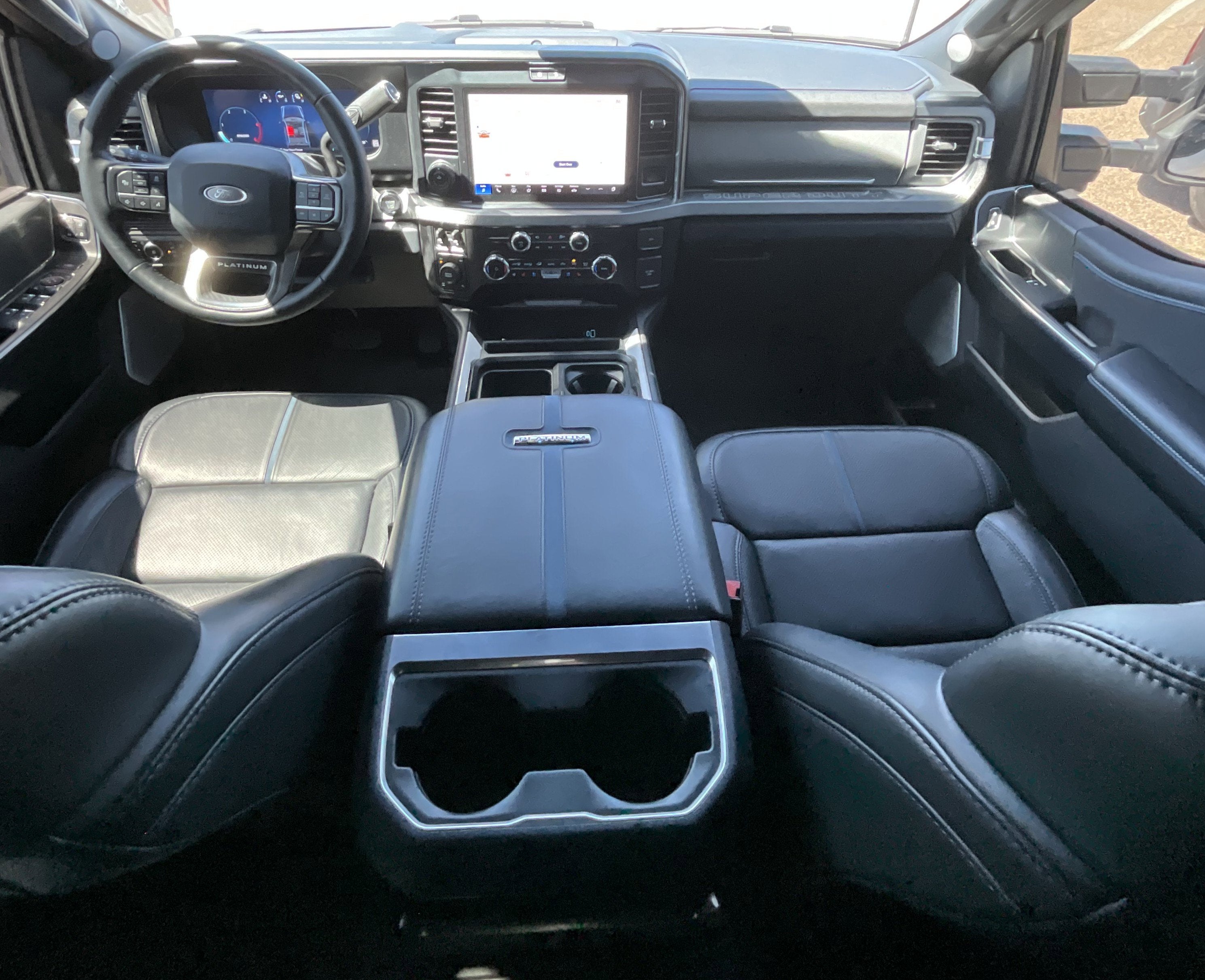 2025 Ford Super Duty F-350 SRW Platinum