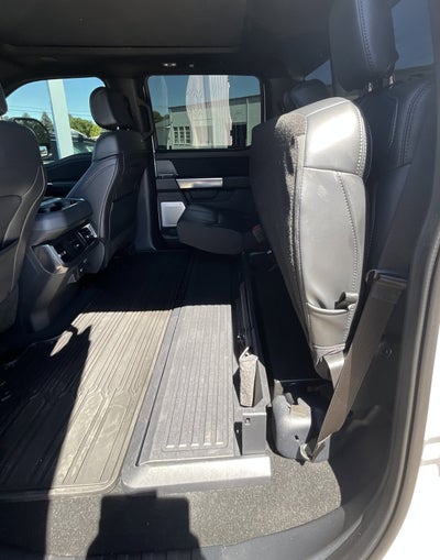 2025 Ford Super Duty F-350 SRW Platinum