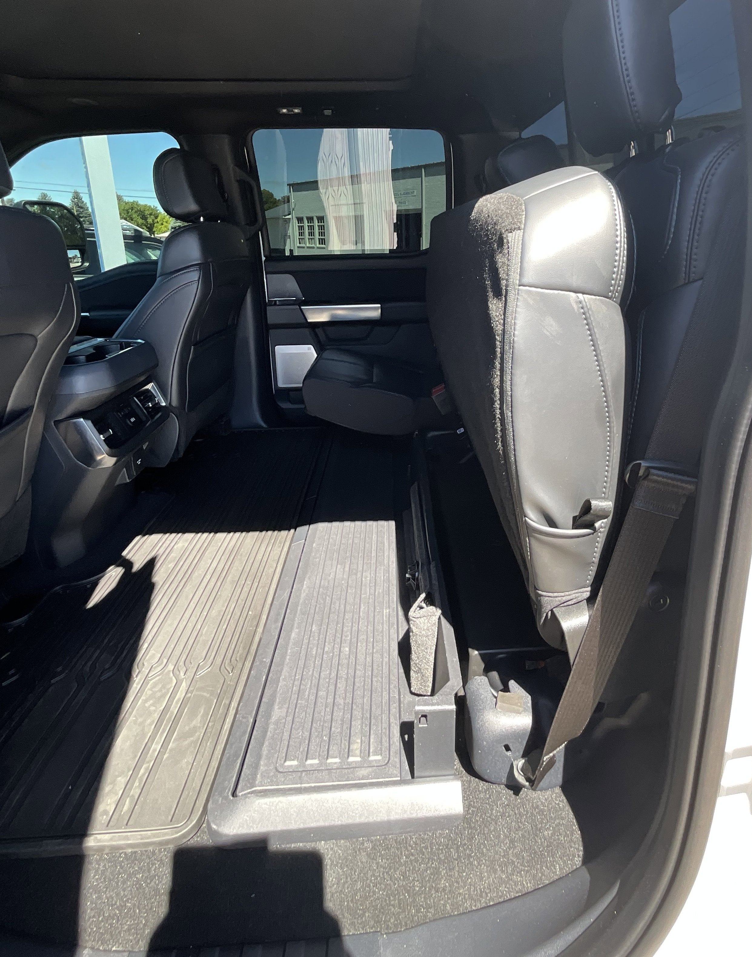2025 Ford Super Duty F-350 SRW Platinum