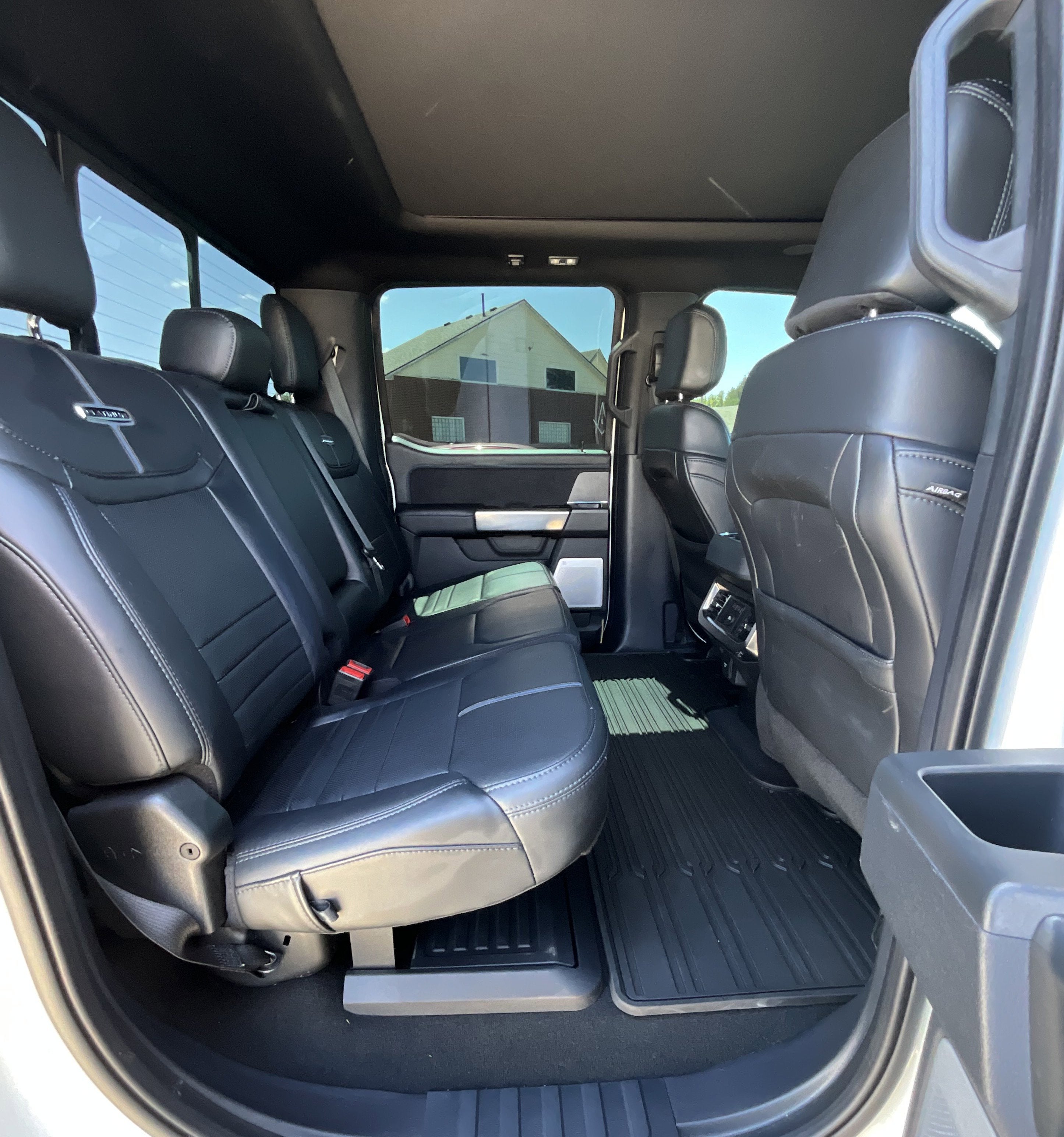 2025 Ford Super Duty F-350 SRW Platinum