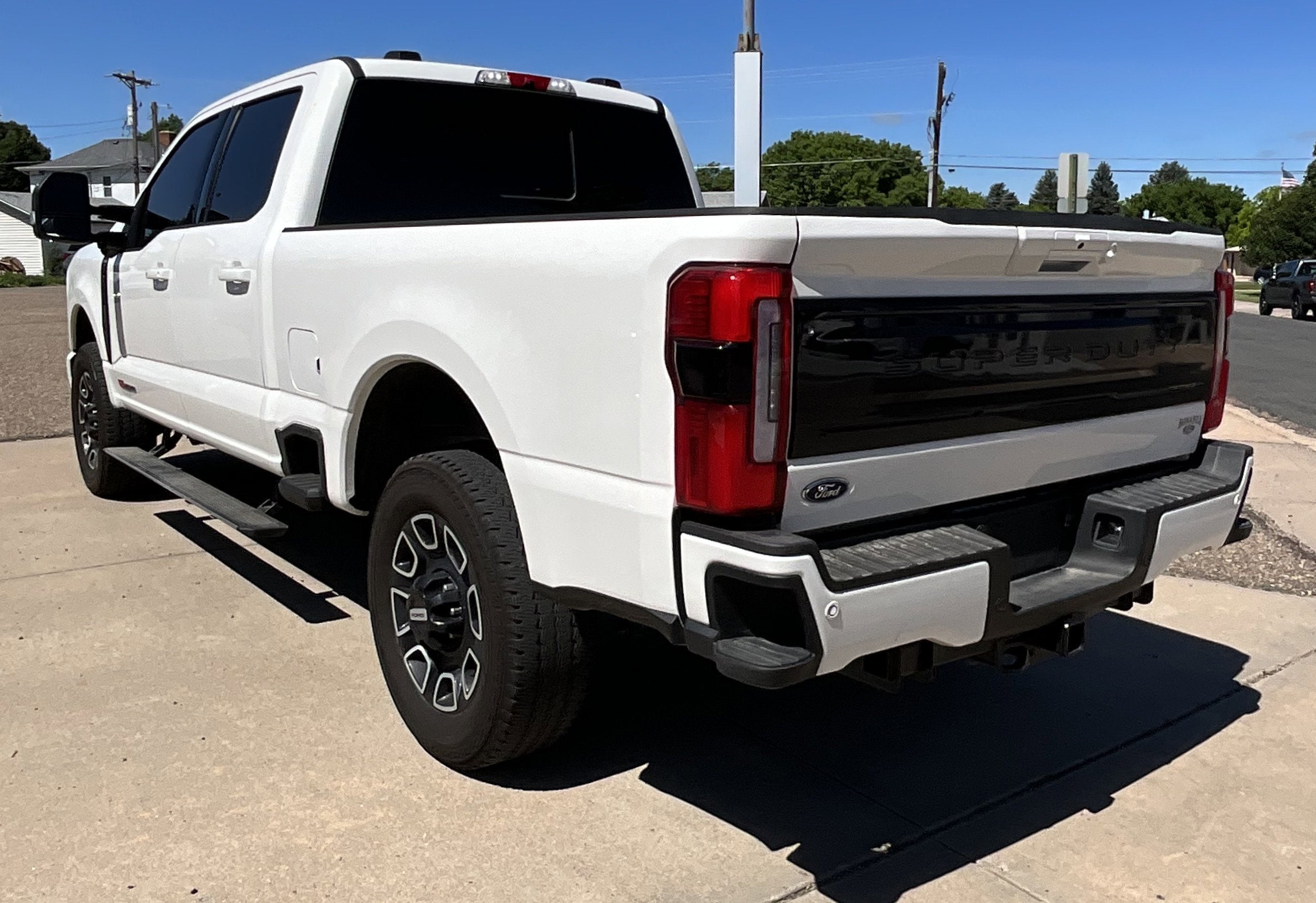 2025 Ford Super Duty F-350 SRW Platinum