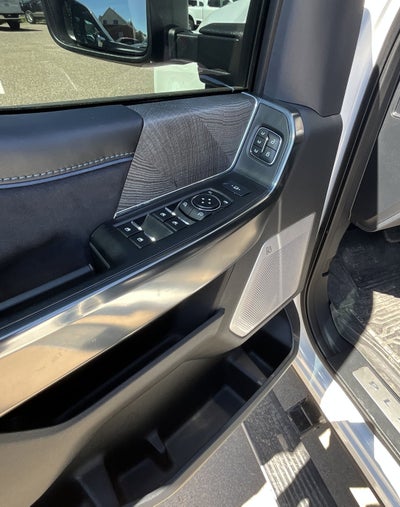 2025 Ford Super Duty F-350 SRW Platinum