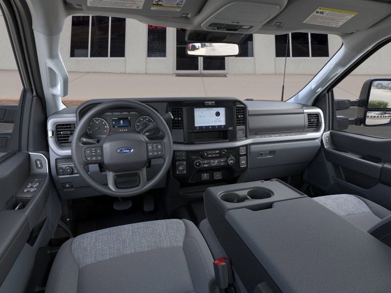 2026 Ford Super Duty F-350 SRW XLT