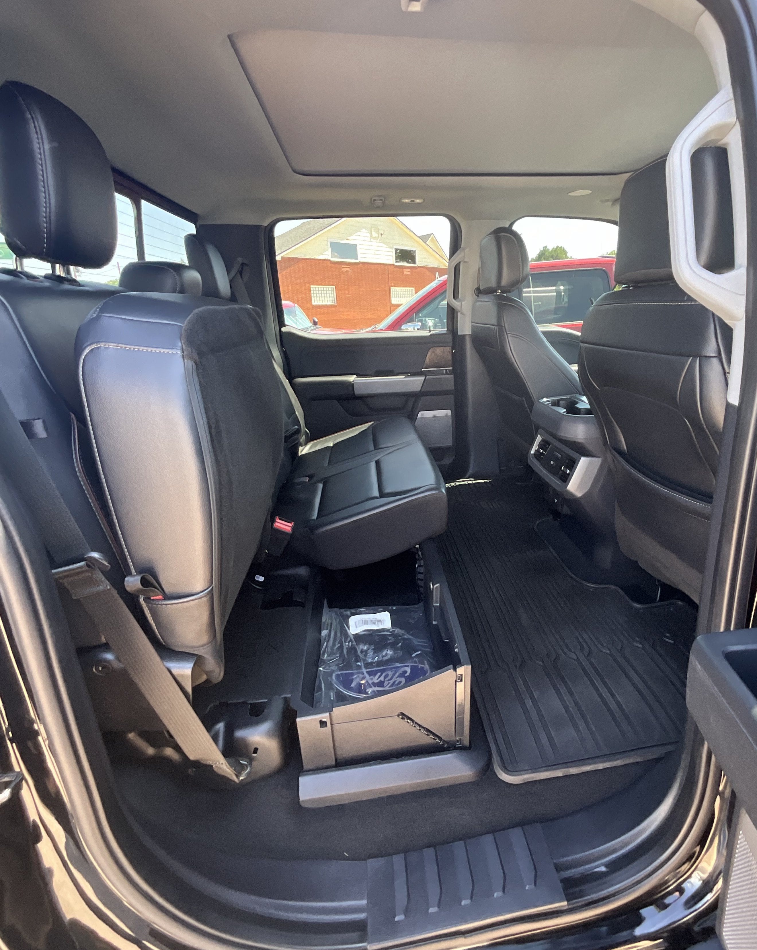 2023 Ford Super Duty F-350 SRW LARIAT