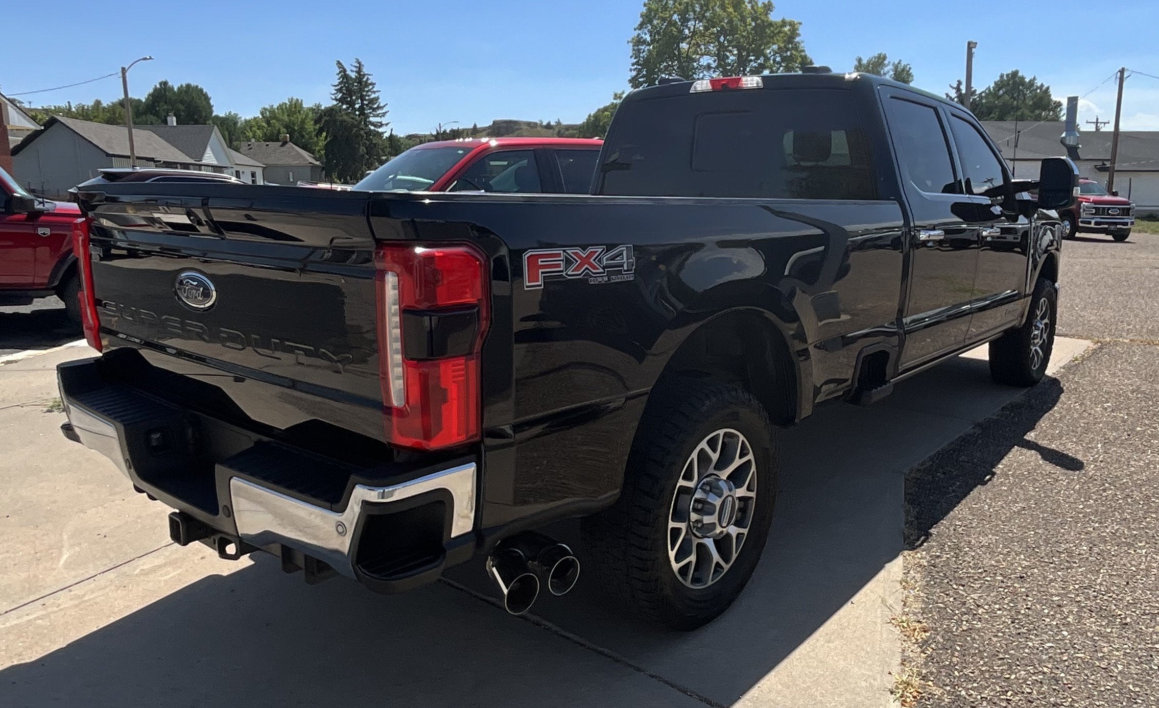 2023 Ford Super Duty F-350 SRW LARIAT