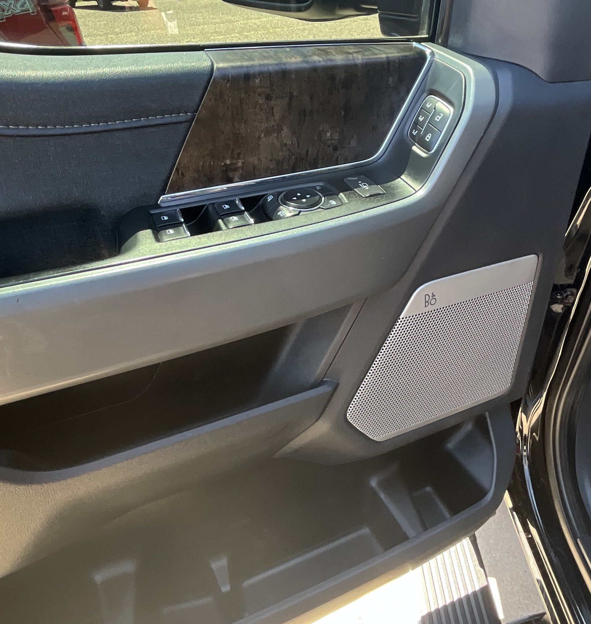2023 Ford Super Duty F-350 SRW LARIAT