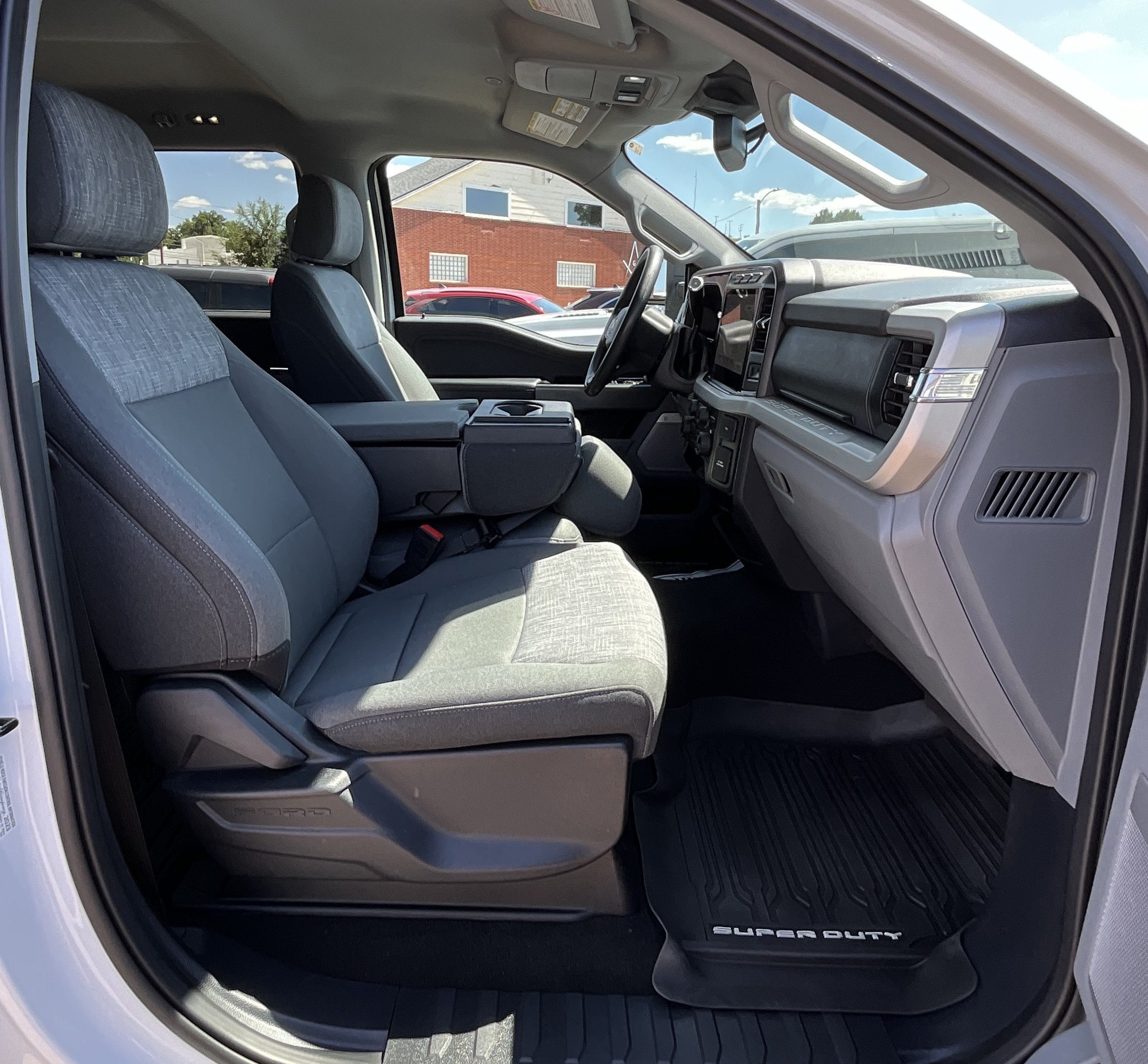 2023 Ford Super Duty F-350 SRW XLT