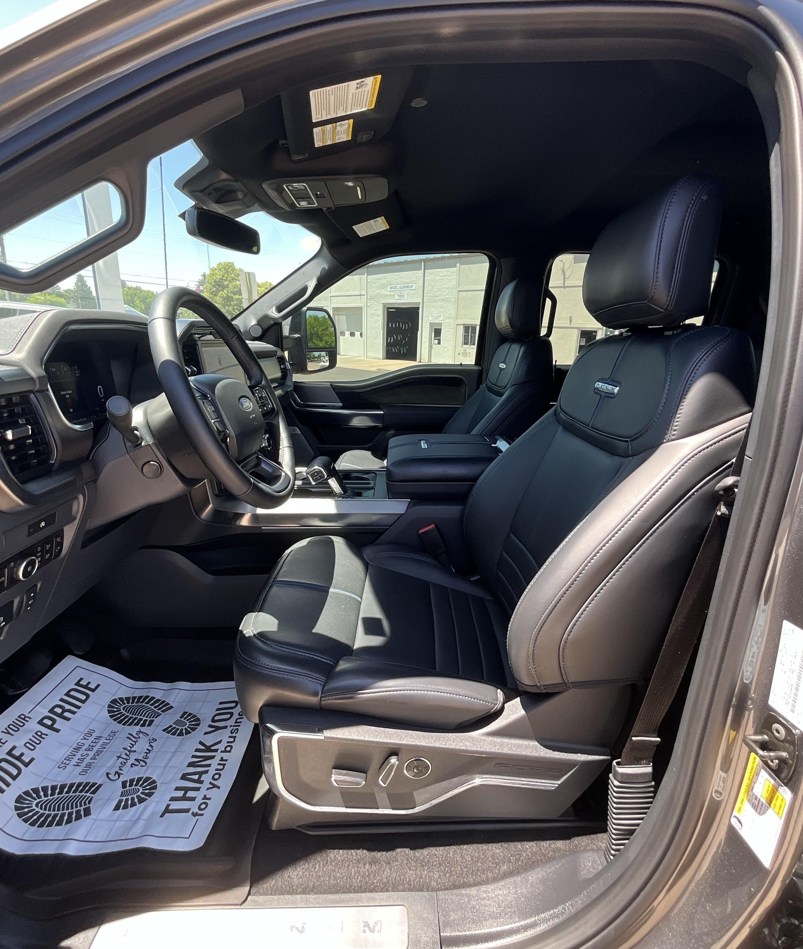 2025 Ford F-150 Platinum