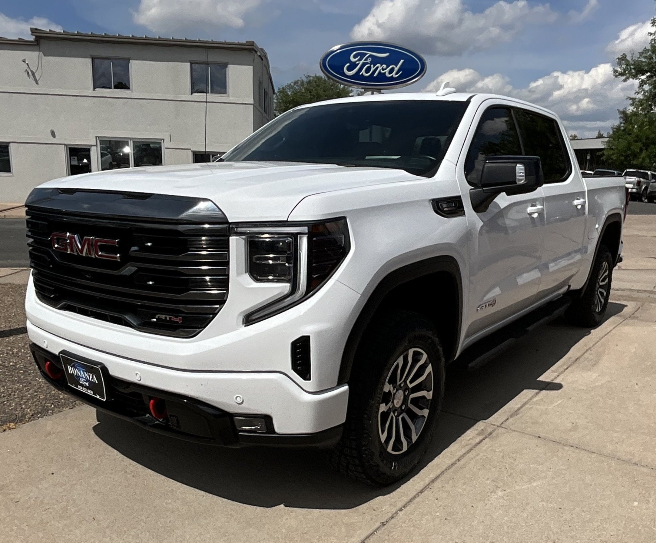 2023 GMC Sierra 1500 AT4