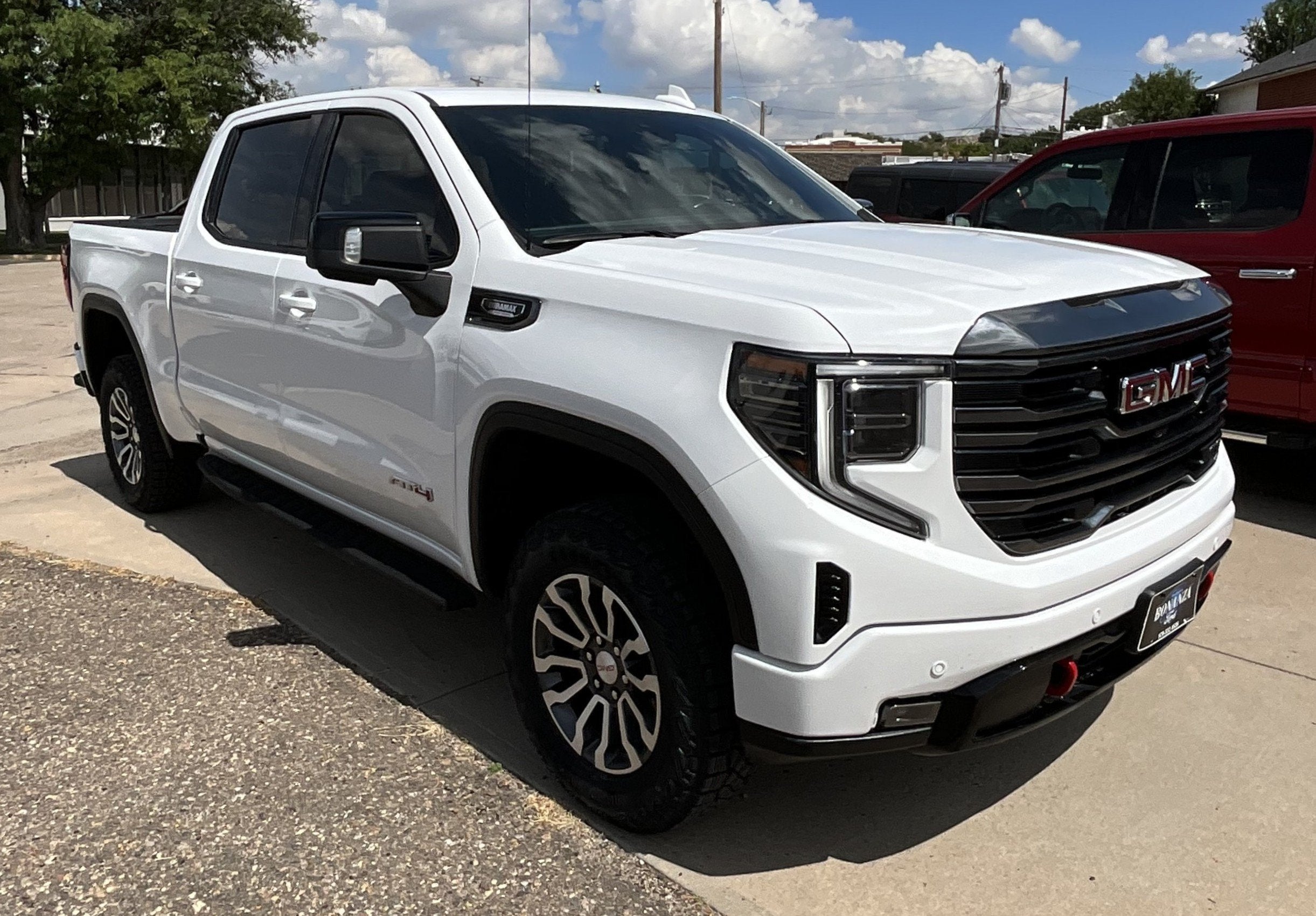 2023 GMC Sierra 1500 AT4