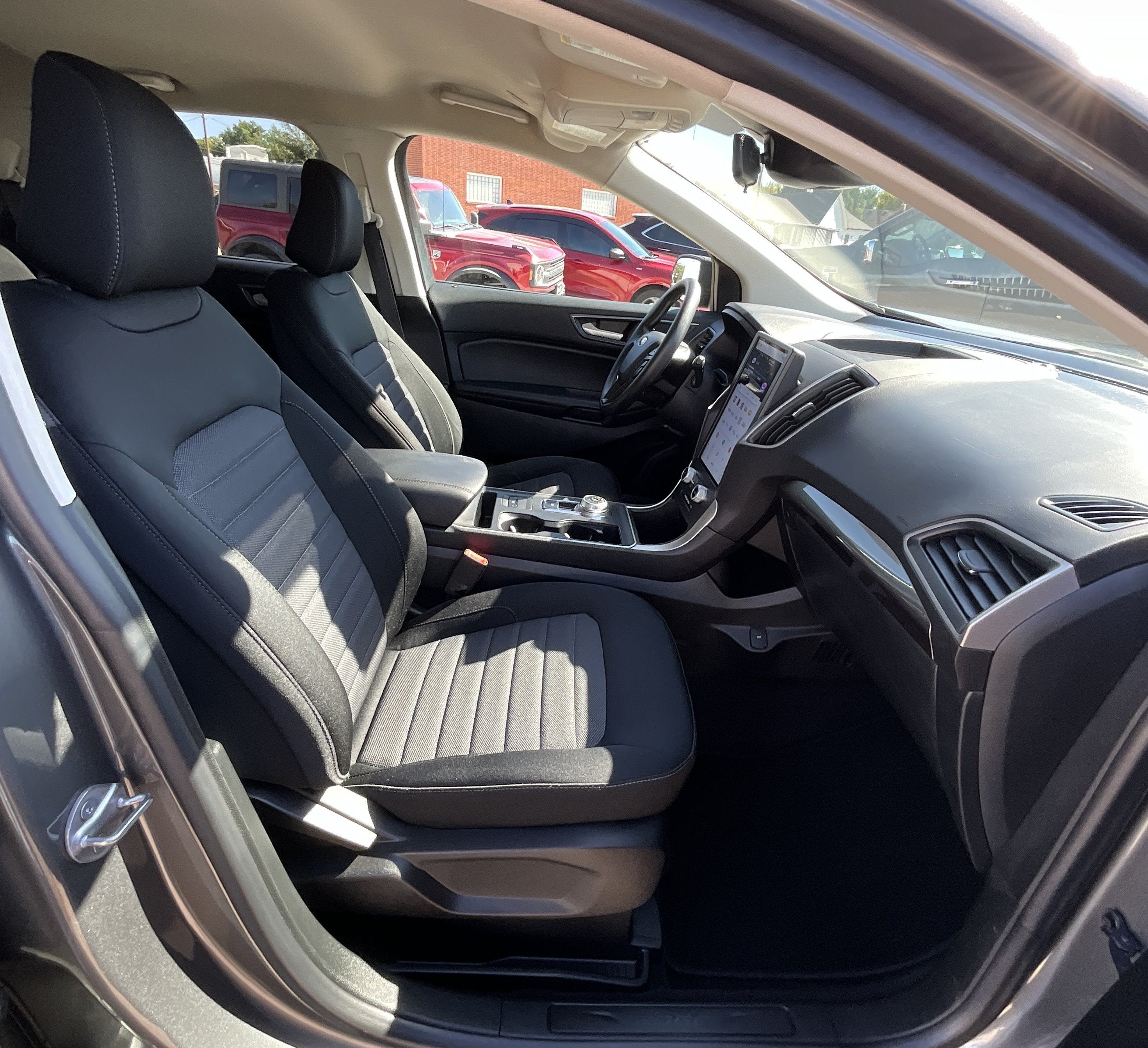 2023 Ford Edge SE