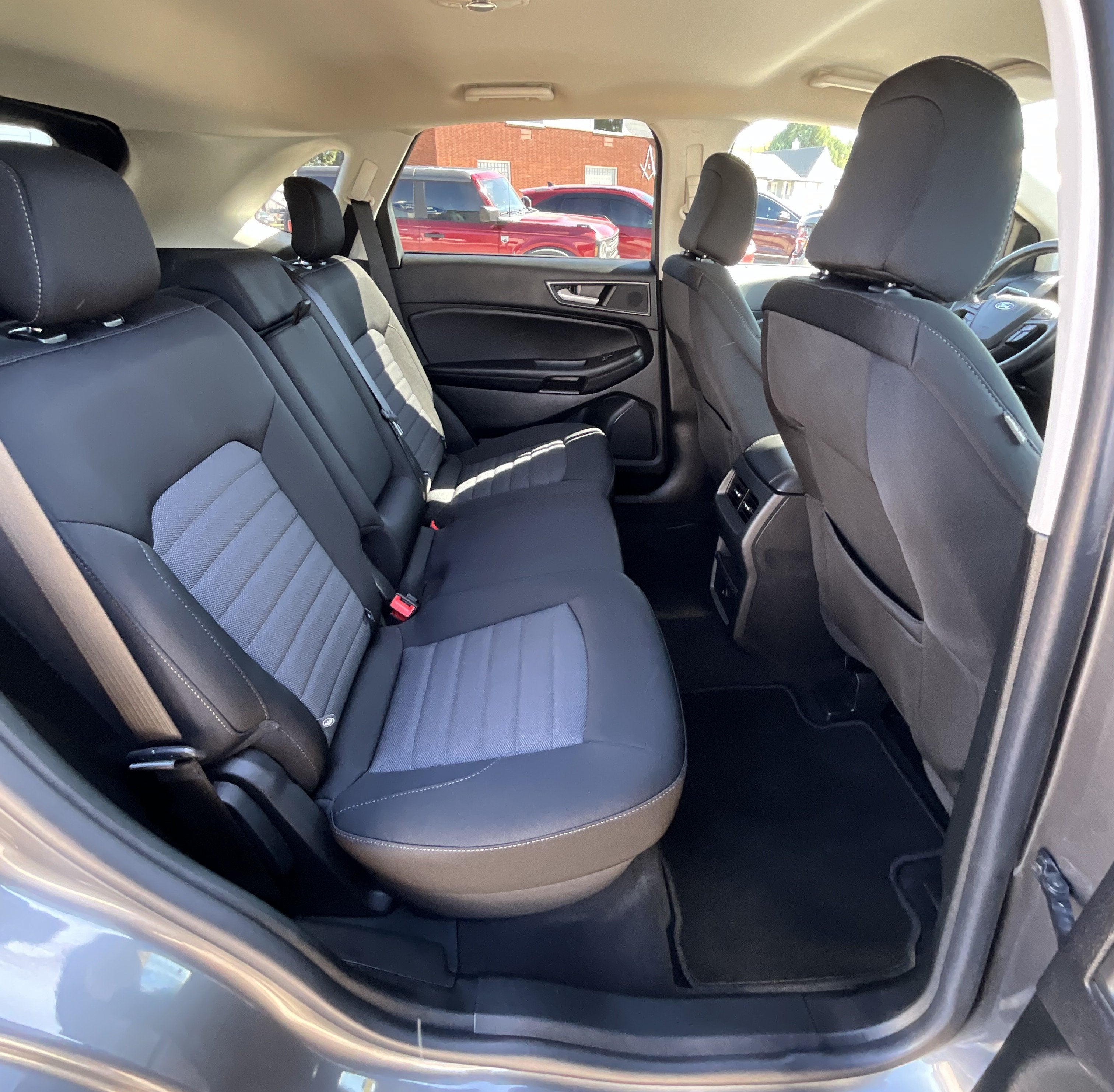 2023 Ford Edge SE