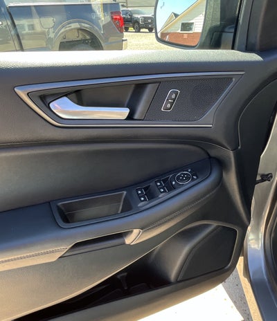 2023 Ford Edge SE