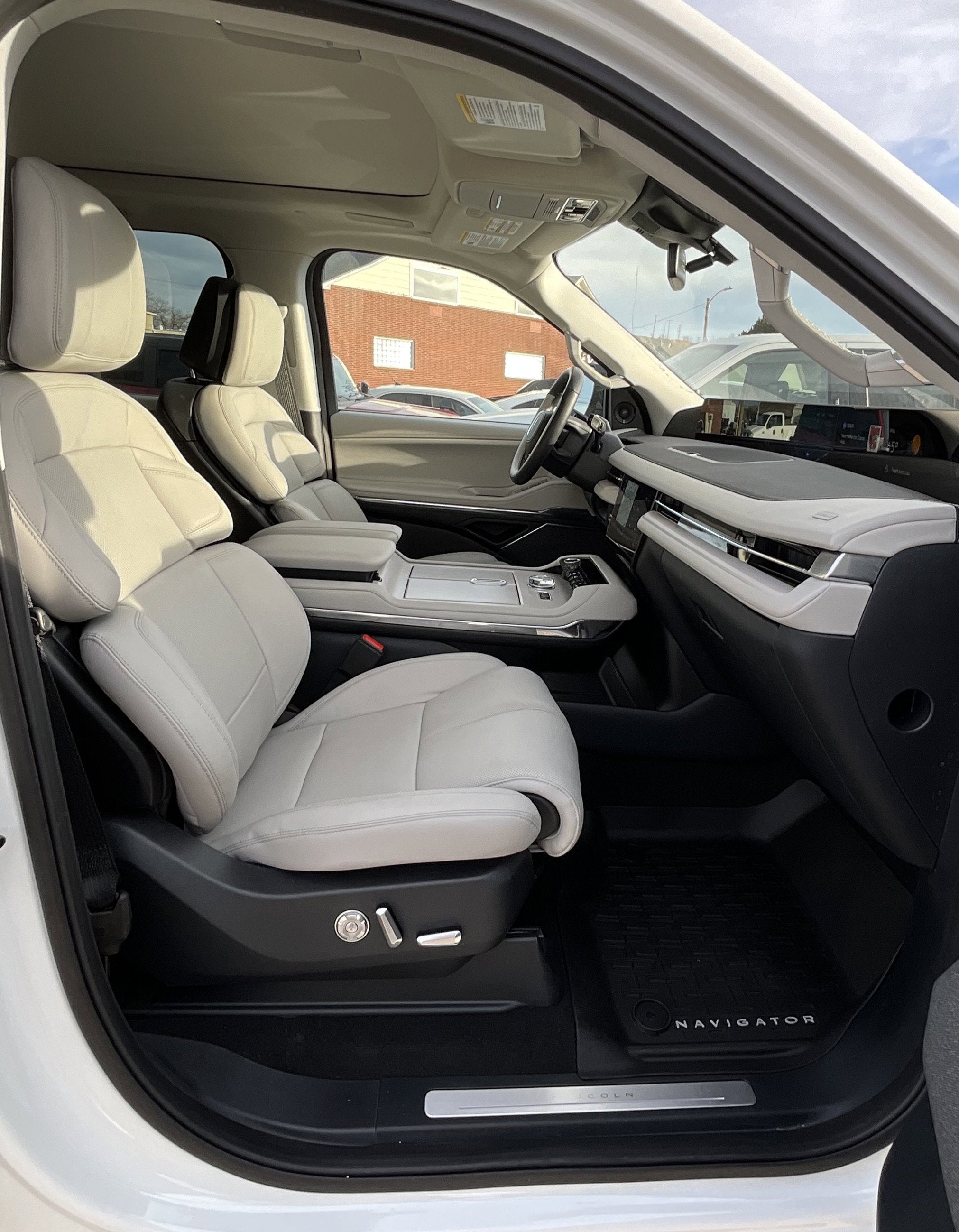 2025 Lincoln Navigator L Reserve